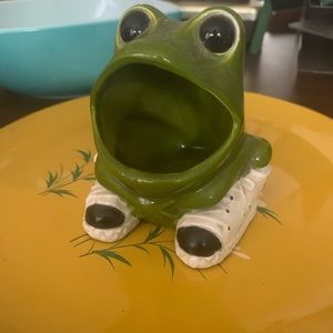 Retro ceramic frog sponge holder